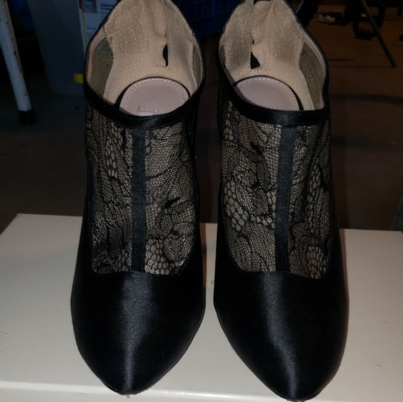 GLINT lace booties - Picture 3 of 3